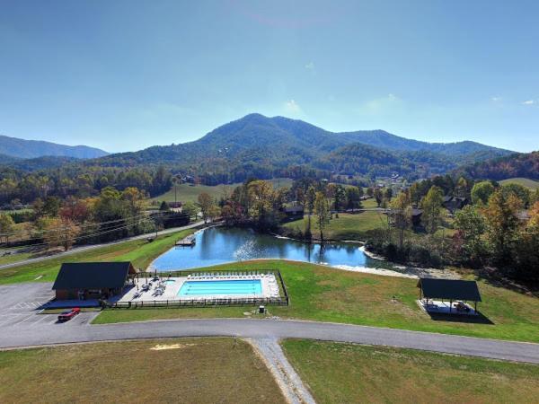 Villa Lee'S Creekside à Pigeon Forge Extérieur photo