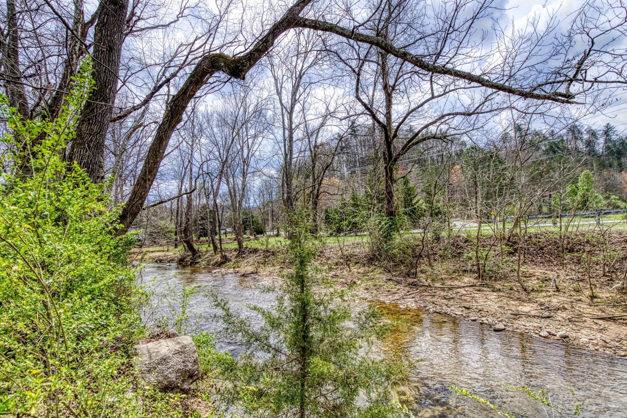 Villa Lee'S Creekside à Pigeon Forge Extérieur photo